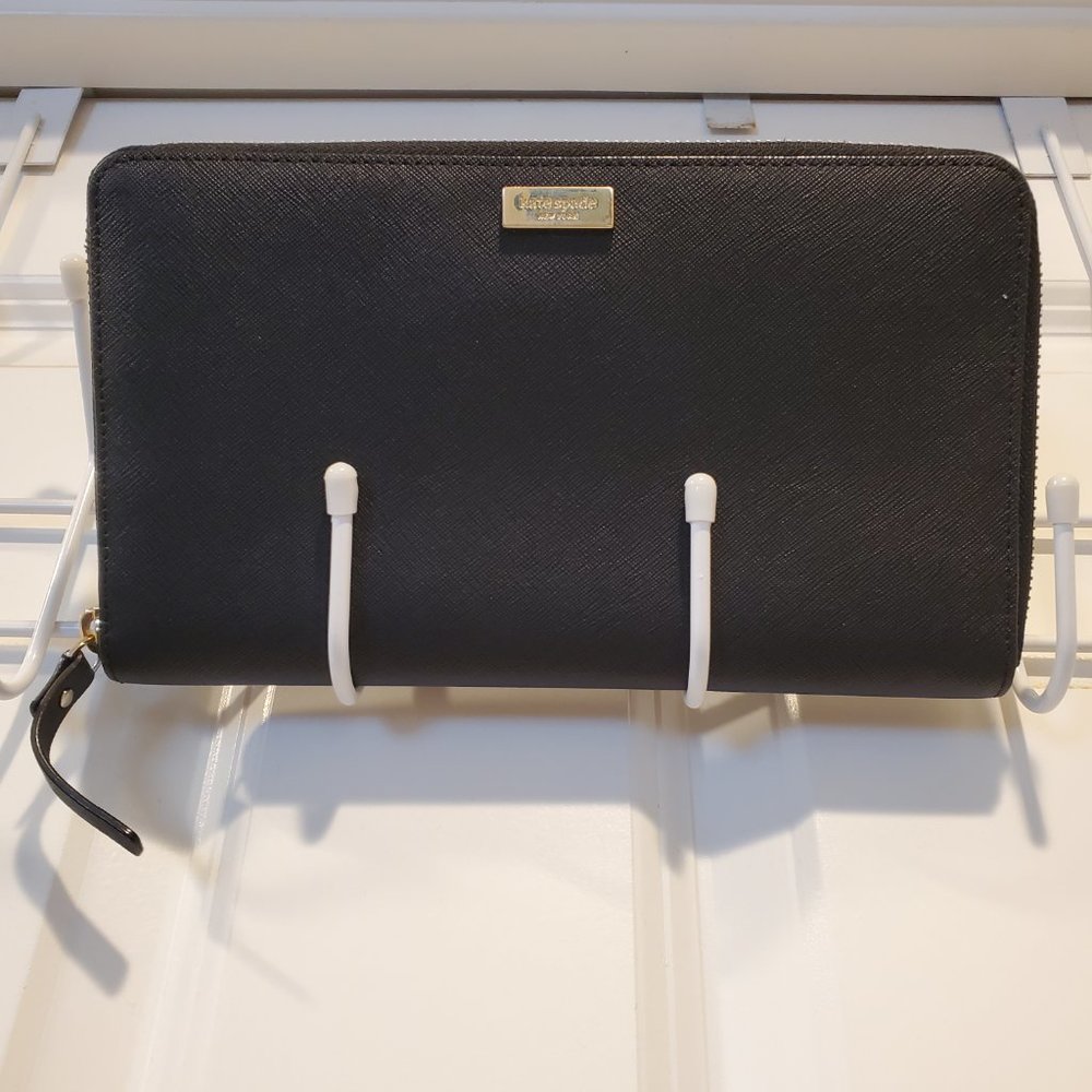 Kate Spade black large wallet. NWOT. - Picture 1 of 8